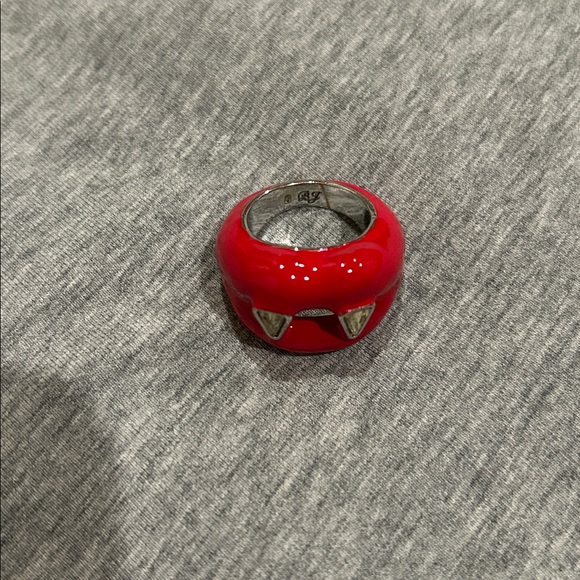 Betsey Johnson Red Vampire Fang Ring Sz 6 - Picture 2 of 5